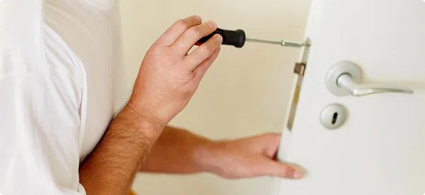 Locksmith Of Pompano Beach  Pompano Beach, FL 954-281-3388 - house-locksmith-near-me
