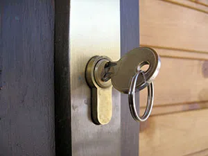 Locksmith Of Pompano Beach  Pompano Beach, FL 954-281-3388 - rekey-locks-emergency
